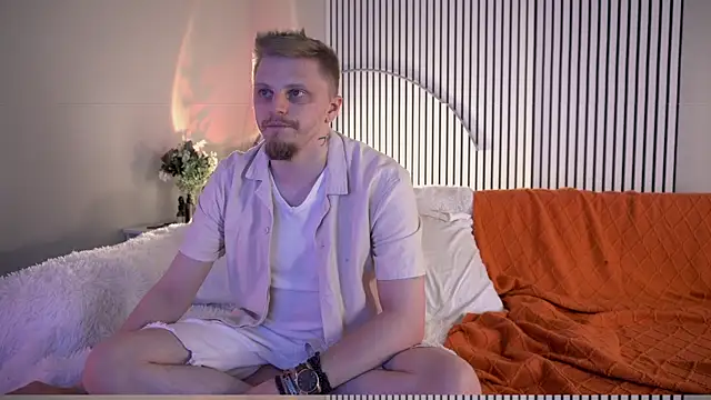 Saint Vicious online show from 09-26-25, 08:16