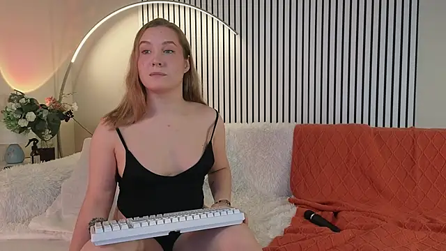 Saint Vicious online show from 10-21-25, 08:19