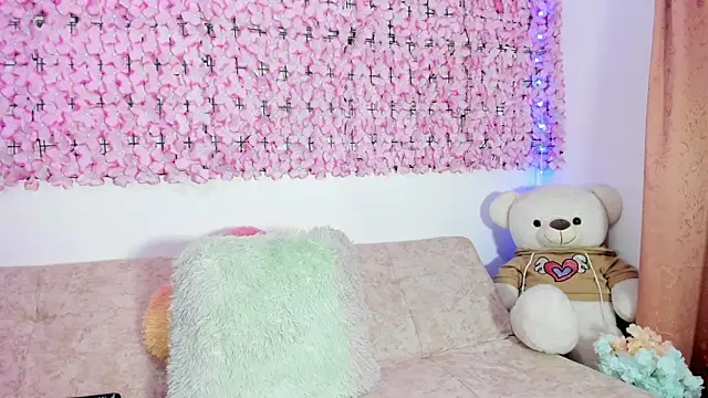 Lynda Bonnie online show from 11-01-25, 03:50