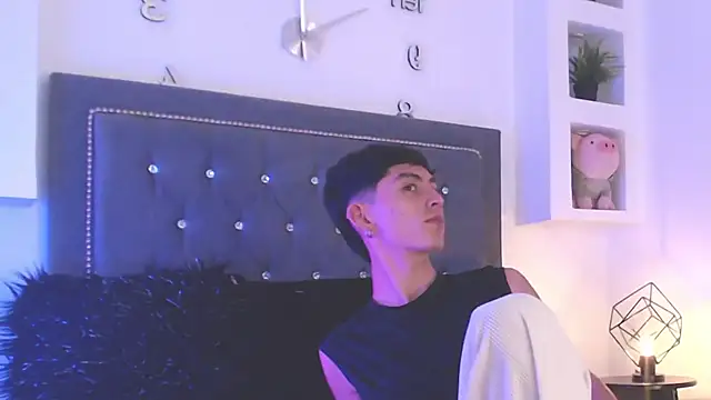 MaikyCooper online show from 03-15-25, 04:57