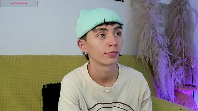 MaikyCooper online show from 10-01-25, 08:24