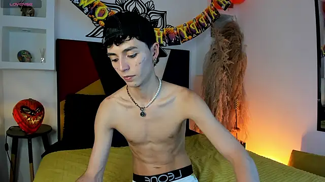 MaikyCooper online show from 10-07-25, 09:16