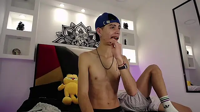 MaikyCooper online show from 02-26-25, 07:34