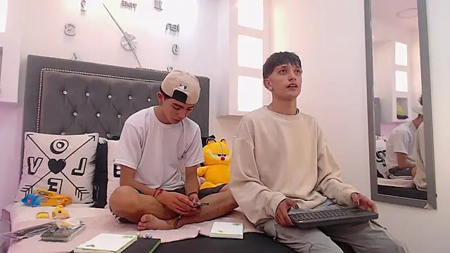 MaikyCooper online show from 03-08-25, 04:23