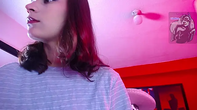 Snapshot of Auroraa_soul chatting on 09-15-25, 12:49 Auroraa soul online show from 09-15-25, 12:49