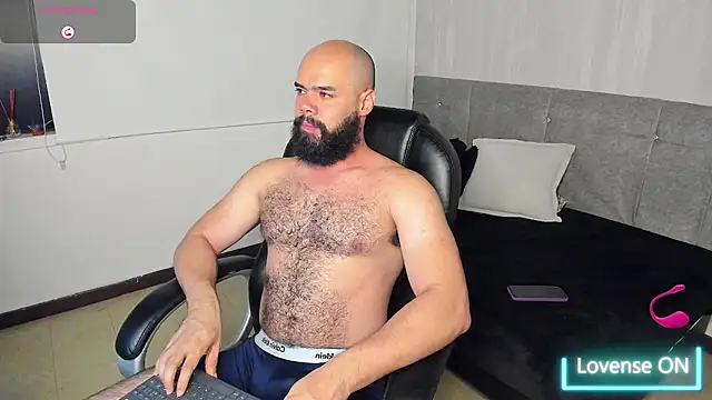 Luke Diaz7 online show from 10-05-25, 03:41