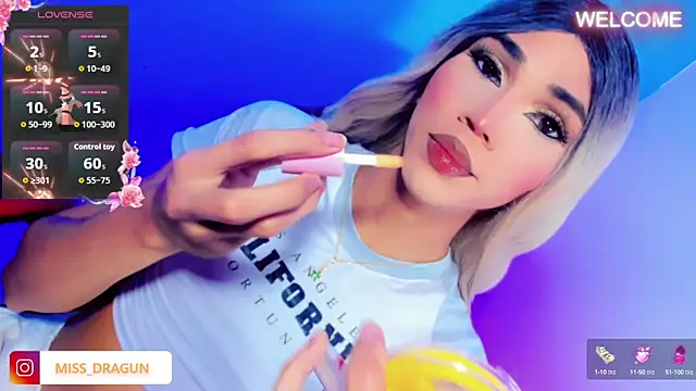 emelly horny  online show from 10-11-25, 07:15