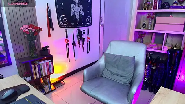 saralovens online show from 02-04-26, 01:33