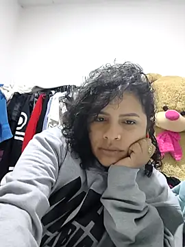 saralovens online show from 11-02-25, 01:43