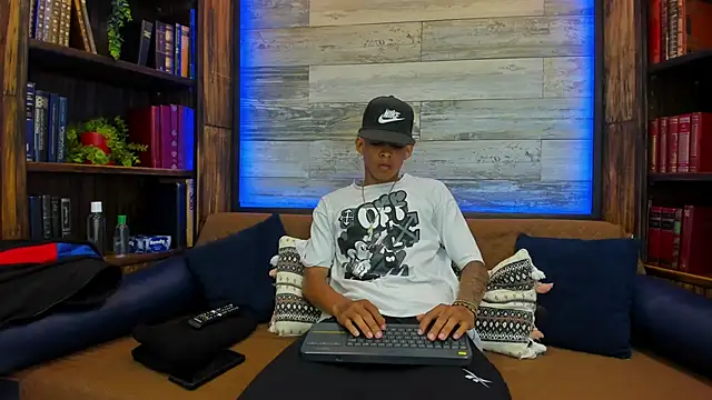 AndrewStiff online show from 02-18-25, 03:42