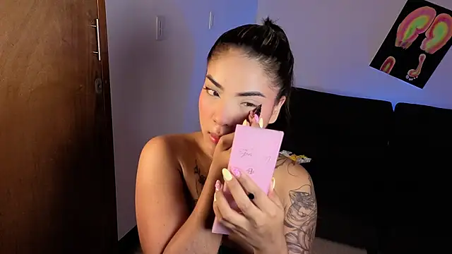 Maryybellax online show from 11-08-25, 10:13