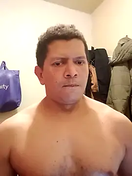 machoactivo1 online show from 02-08-25, 08:42