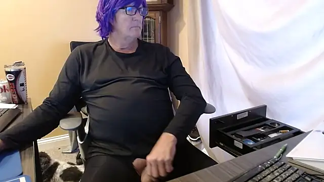 olderandwiser2 online show from 12-04-25, 04:06