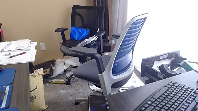 olderandwiser2 online show from 10-02-25, 08:01