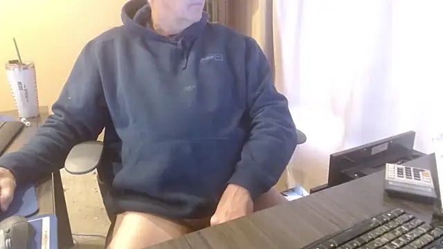 olderandwiser2 online show from 12-18-25, 03:05