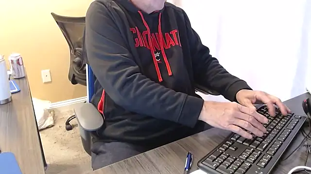 olderandwiser2 online show from 03-05-25, 10:43