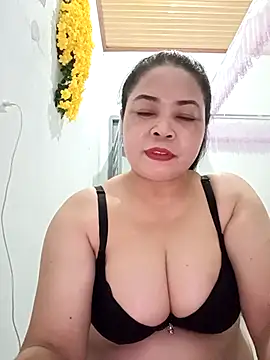 Snapshot of Baby-bigtits2024 chatting on 02-26-25, 02:59 Baby-bigtits2024 online show from 02-26-25, 02:59