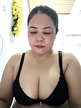 Baby-bigtits2024 online show from 12-17-25, 10:20