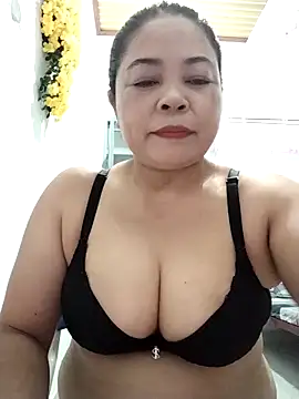 Snapshot of Baby-bigtits2024 chatting on 10-18-25, 01:35 Baby-bigtits2024 online show from 10-18-25, 01:35