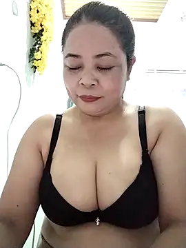 Snapshot of Baby-bigtits2024 chatting on 09-10-25, 01:10 Baby-bigtits2024 online show from 09-10-25, 01:10