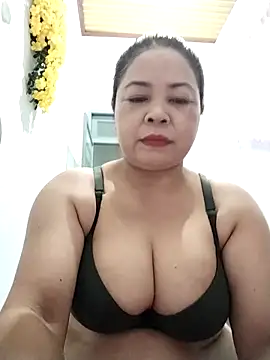 Snapshot of Baby-bigtits2024 chatting on 09-29-25, 10:26 Baby-bigtits2024 online show from 09-29-25, 10:26
