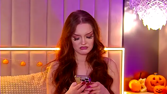 Snapshot of AlexaBright chatting on 11-05-25, 06:44 AlexaBright online show from 11-05-25, 06:44