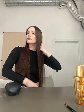 Snapshot of AlexaBright chatting on 10-19-25, 03:48 AlexaBright online show from 10-19-25, 03:48