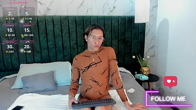 Snapshot of Georgina_Palacios_ chatting on 03-15-25, 04:02 Georgina Palacios online show from 03-15-25, 04:02