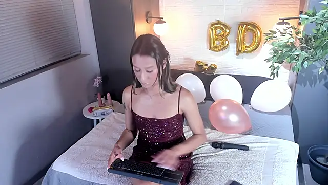 Georgina Palacios  online show from 04-14-26, 03:44