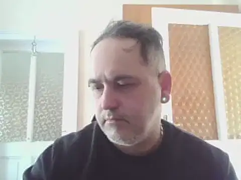 Snapshot of Szolga10 chatting on 03-09-25, 11:03 Szolga10 online show from 03-09-25, 11:03