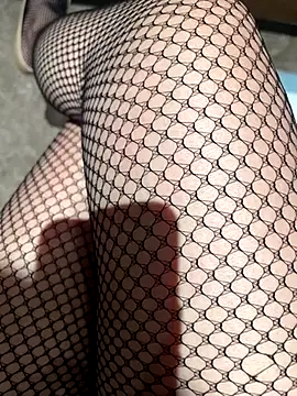 Mia-77 online show from 10-28-25, 09:30