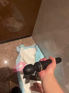 Mia-77 online show from 11-29-25, 09:42