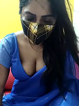 Snapshot of Thamarai28 chatting on 04-01-26, 02:36 Thamarai28 online show from 04-01-26, 02:36