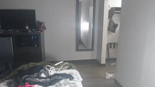 cassieeangelbby online show from 12-14-25, 04:23