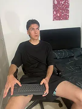 Snapshot of jacknoriz chatting on 02-14-25, 10:49 jacknoriz online show from 02-14-25, 10:49