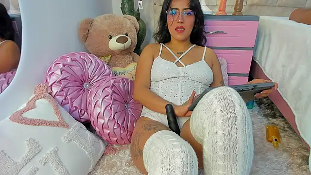 BrithanyParker  online show from 03-17-26, 06:27