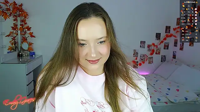 Snapshot of EmilyxxGraces chatting on 10-02-25, 09:29 EmilyxxGraces online show from 10-02-25, 09:29