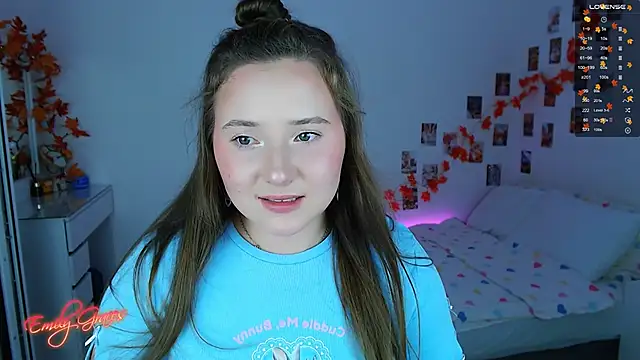 Snapshot of EmilyxxGraces chatting on 10-10-25, 08:31 EmilyxxGraces online show from 10-10-25, 08:31