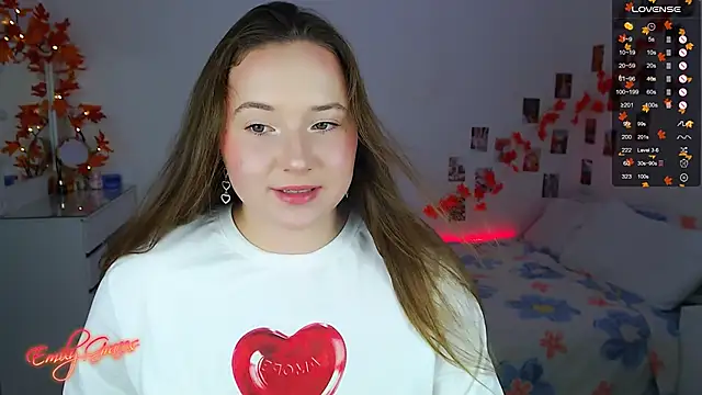 Snapshot of EmilyxxGraces chatting on 10-28-25, 10:31 EmilyxxGraces online show from 10-28-25, 10:31