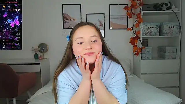 Snapshot of EmilyxxGraces chatting on 02-10-25, 10:30 EmilyxxGraces online show from 02-10-25, 10:30