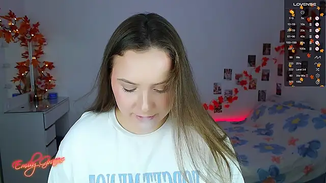 Snapshot of EmilyxxGraces chatting on 10-18-25, 03:08 EmilyxxGraces online show from 10-18-25, 03:08