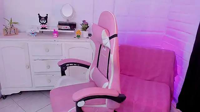 Snapshot of Nyx_Blackmoon chatting on 02-28-26, 02:28 Nyx Blackmoon online show from 02-28-26, 02:28