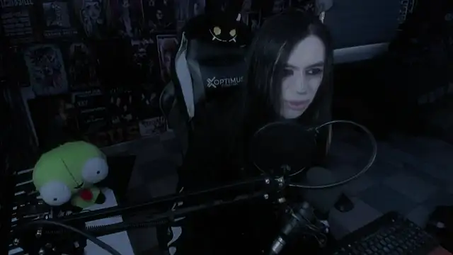 Snapshot of rotten_dreams chatting on 02-20-25, 12:15 rotten dreams online show from 02-20-25, 12:15