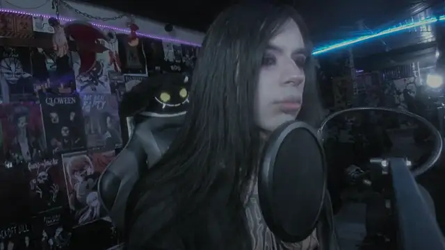 Snapshot of rotten_dreams chatting on 03-07-25, 06:11 rotten dreams online show from 03-07-25, 06:11
