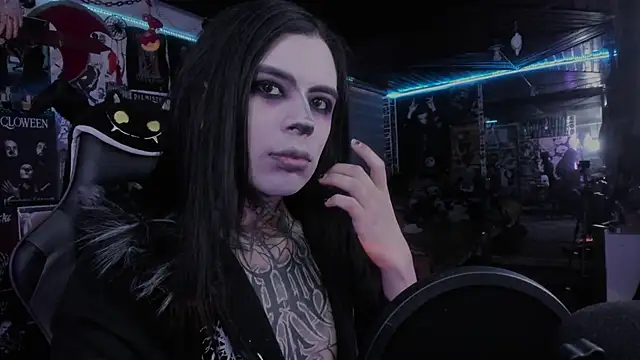 Snapshot of rotten_dreams chatting on 09-23-25, 05:09 rotten dreams online show from 09-23-25, 05:09