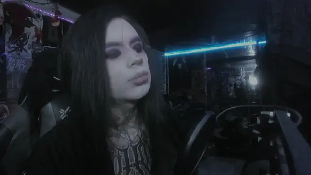 Snapshot of rotten_dreams chatting on 03-18-25, 12:17 rotten dreams online show from 03-18-25, 12:17