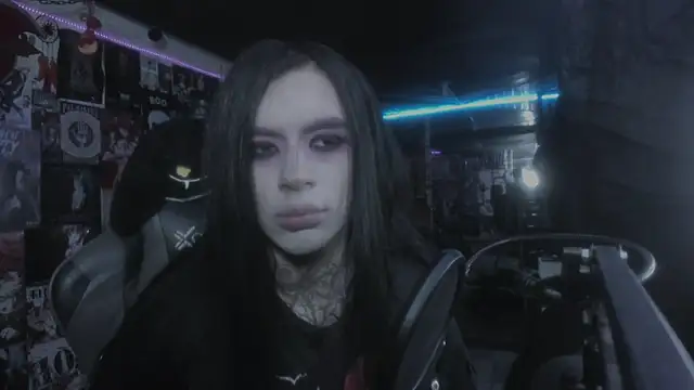 Snapshot of rotten_dreams chatting on 03-18-25, 03:22 rotten dreams online show from 03-18-25, 03:22