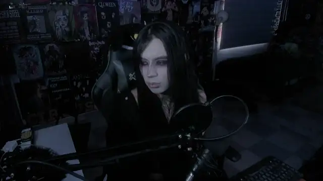 Snapshot of rotten_dreams chatting on 02-21-25, 03:32 rotten dreams online show from 02-21-25, 03:32