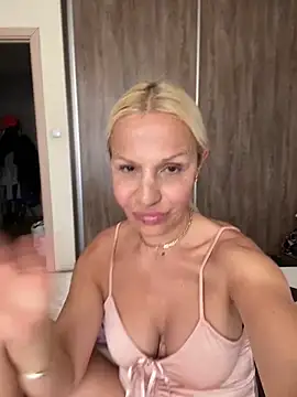 DeboraXporn online show from 06-19-26, 05:13