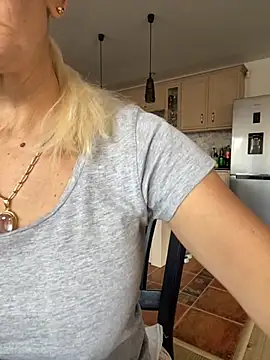 DeboraXporn online show from 10-29-25, 02:16